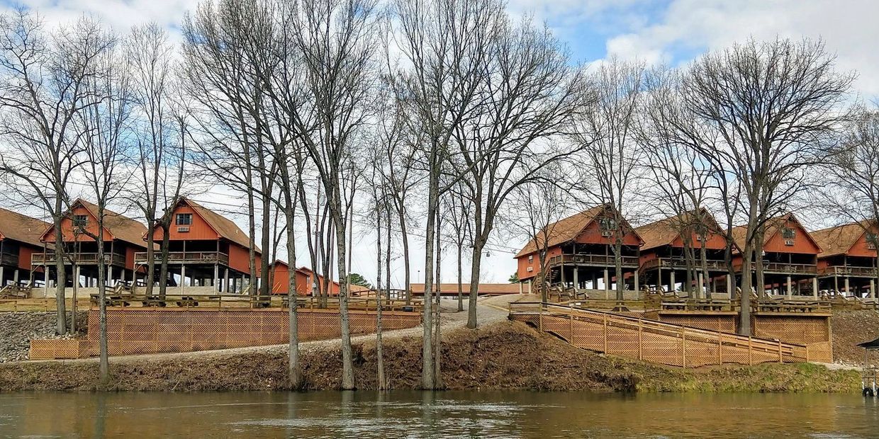 Norfork River Resort Resort, Lodging, Fishing in the Norfork River